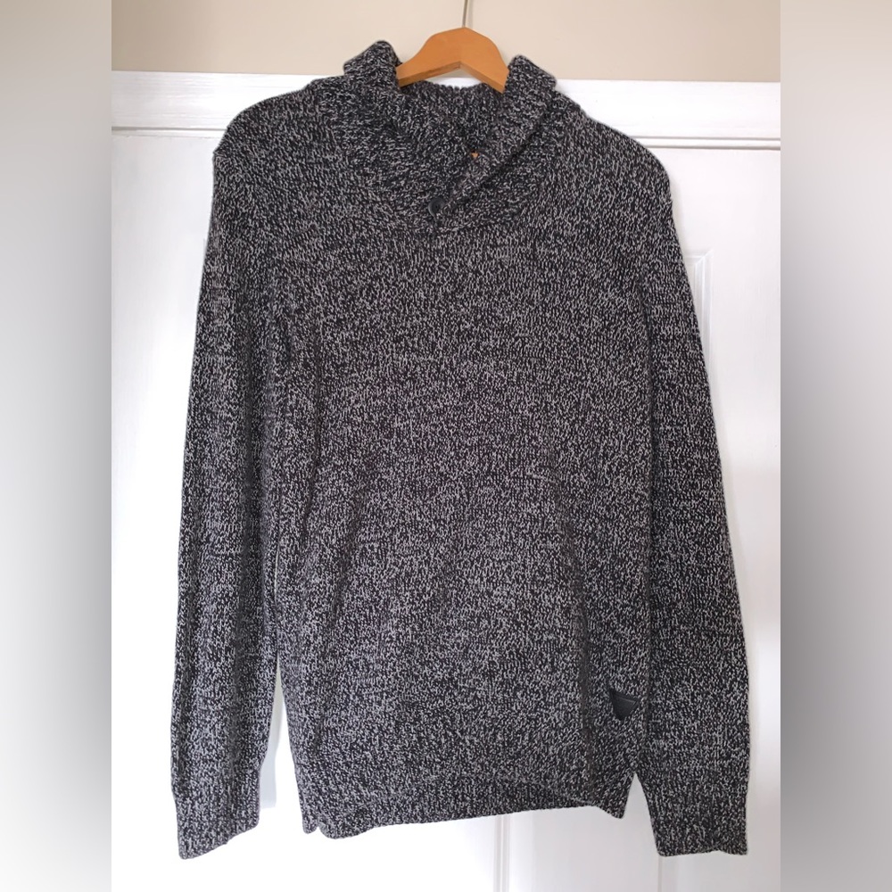 GUESS New Never Worn (No Tags) Black & White Cozy Sweater. - Men’s Large